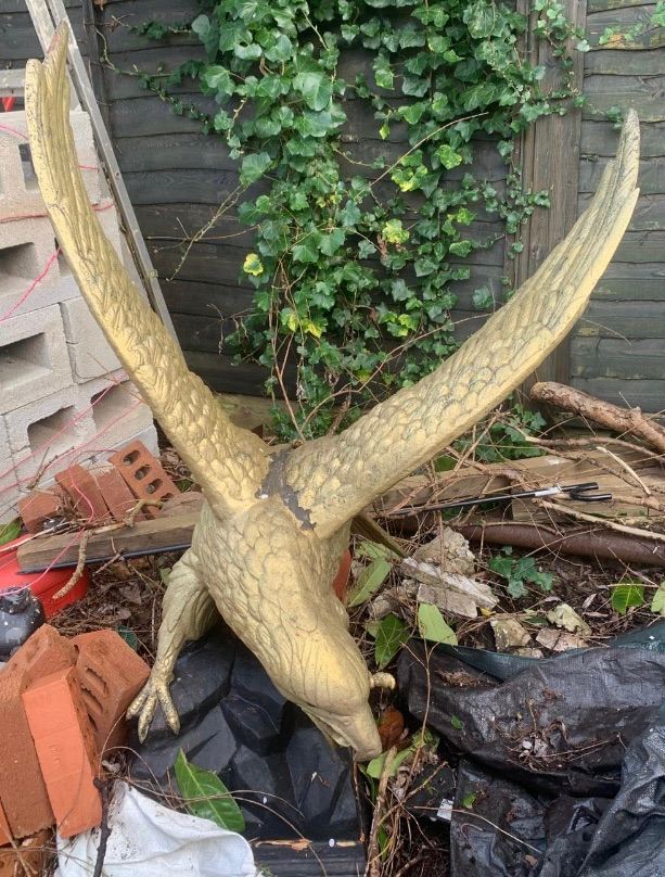 Metal eagles for front of house/gates