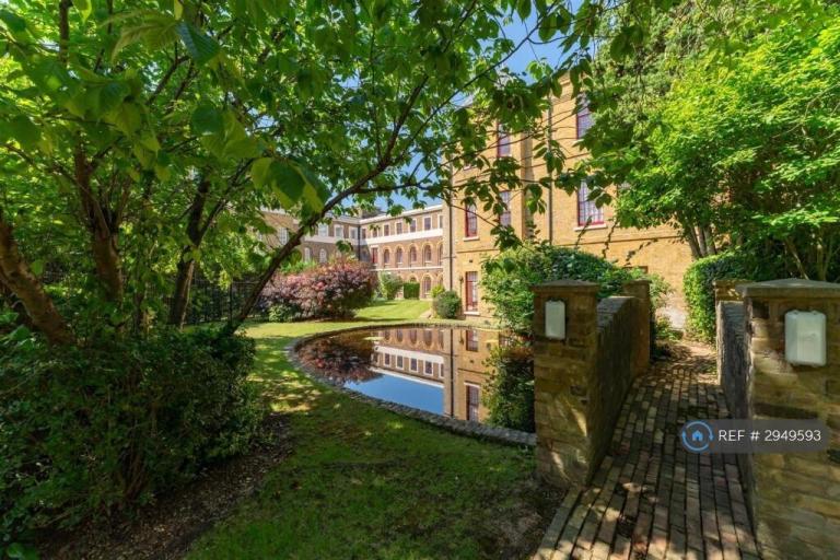 7 bedroom flat in Osterley Views, Hanwell / Norwood Green Border, UB2 (7 bed) (#2949593)