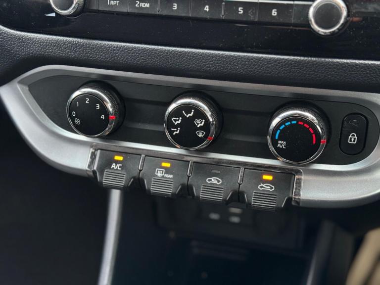 2015 Kia Rio 1.25 SR7 Euro 6 3dr HATCHBACK Petrol Manual