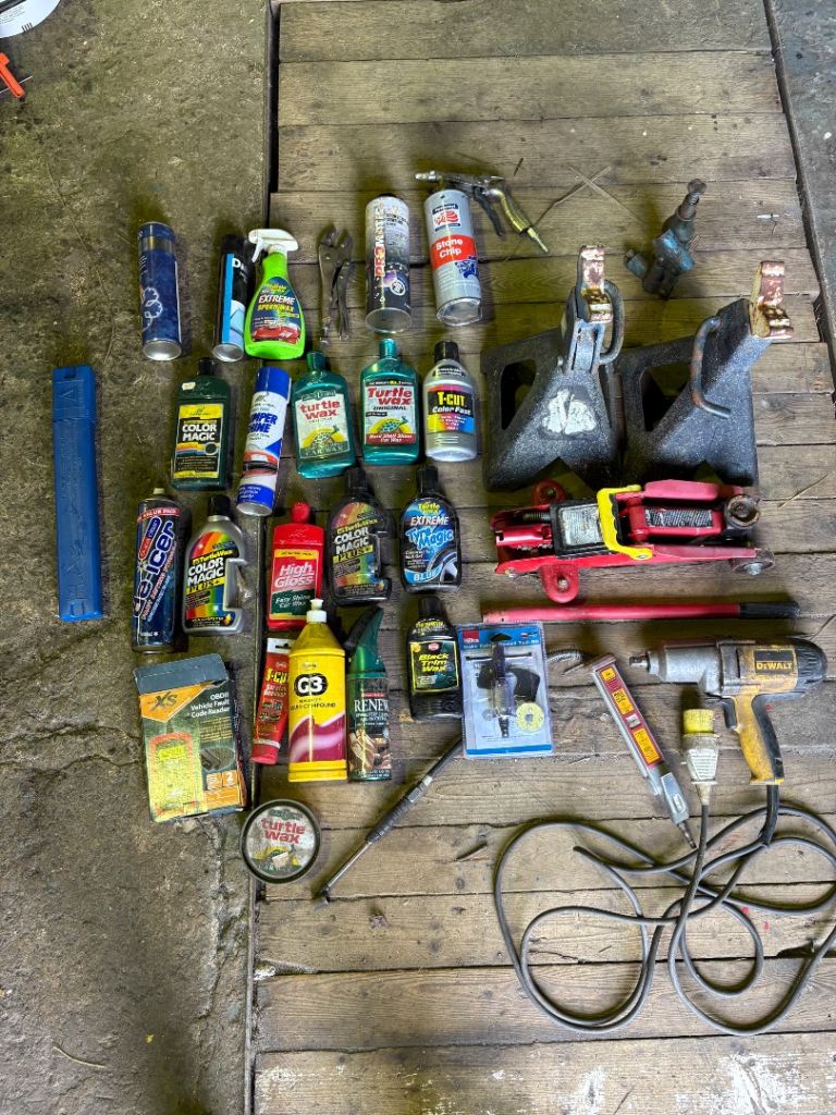 Car equipment axle stands etc