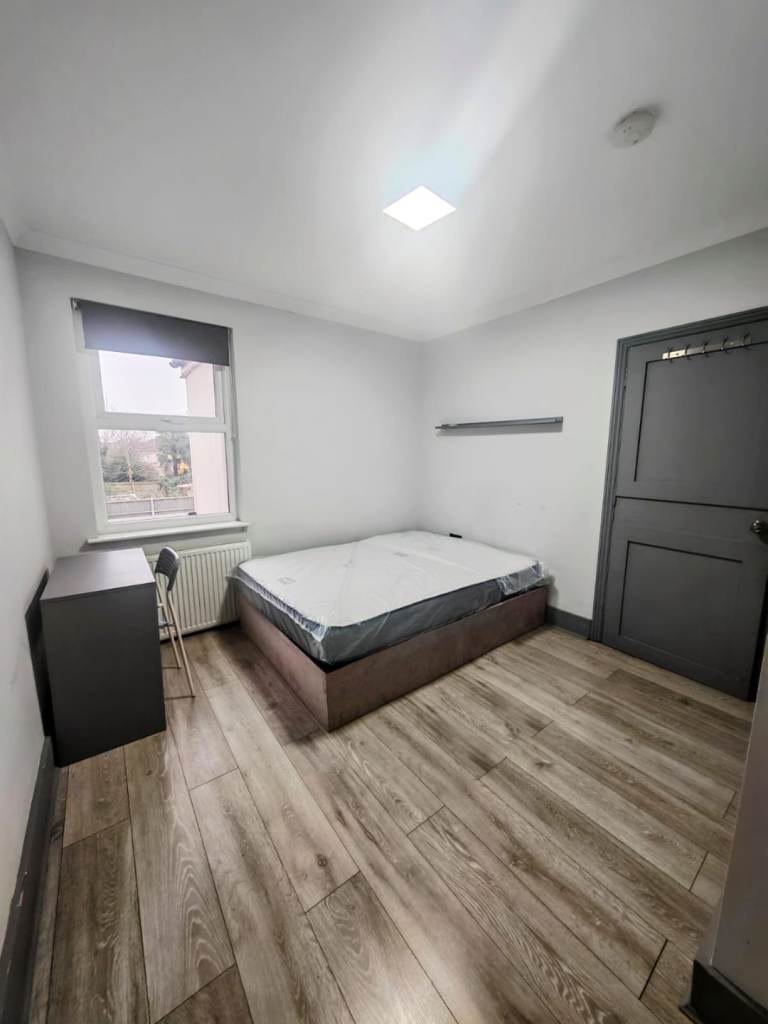 Stunning Double Bedroom to rent in Prime location