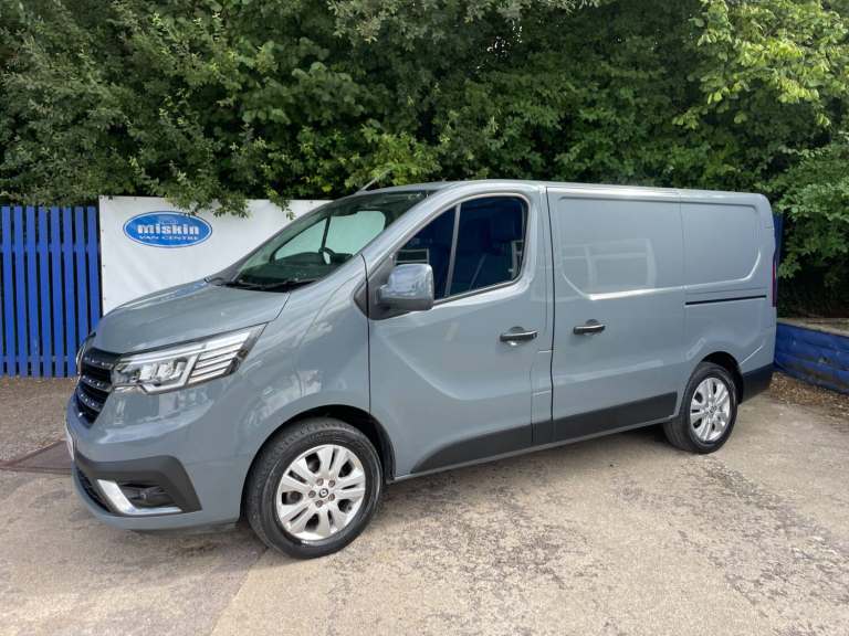 2023 Renault Trafic SL30 Blue dCi 130 Extra Diesel Van In Grey  PANEL VAN Diesel Manual