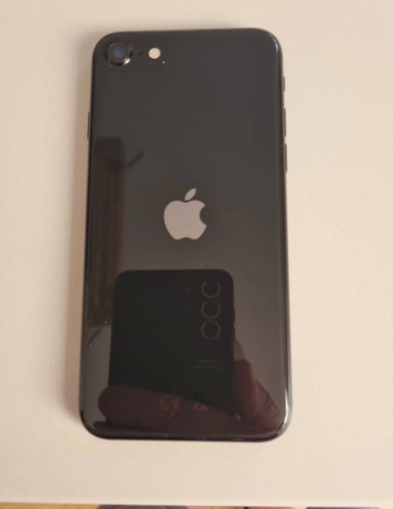Boxed iPhone SE 2020 64gb unlocked like new 
