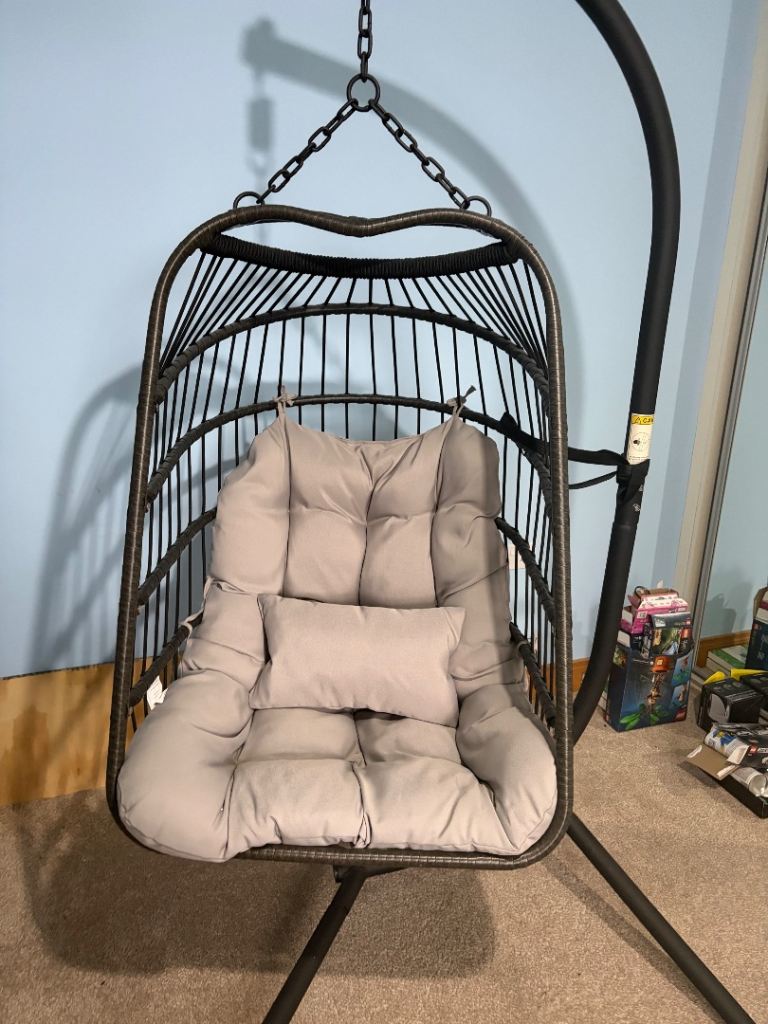 Swinging Egg Chair