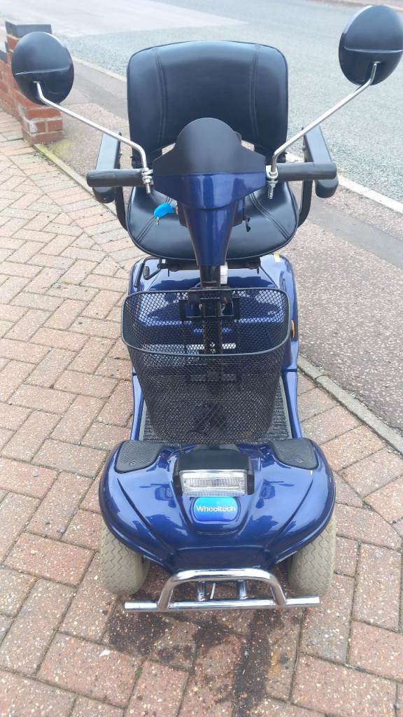 4mph mobility scooter with new batteries 