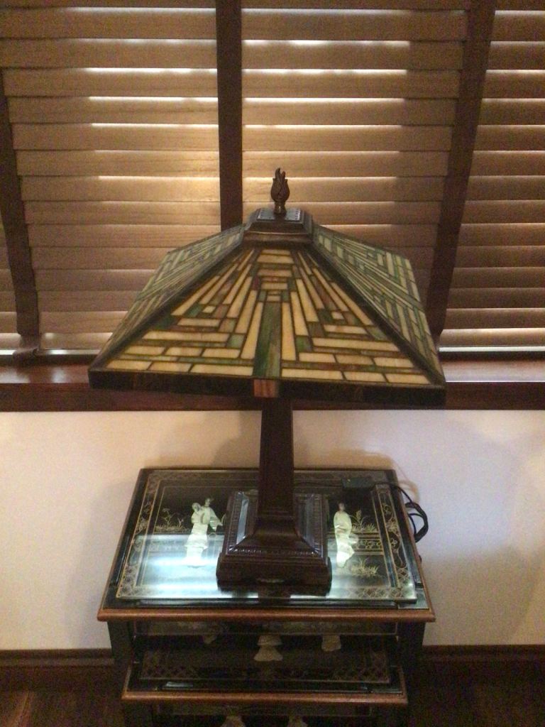 Beautiful Tiffany style lamp 