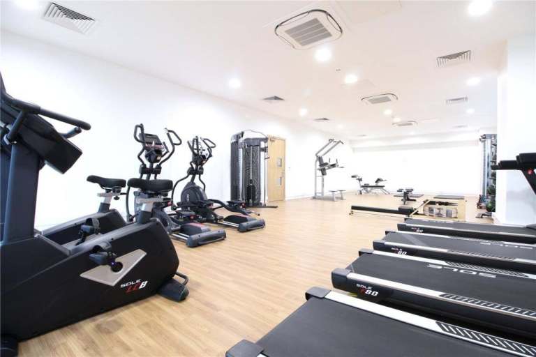 Two Bed with Two Bath flat avaialble right away 