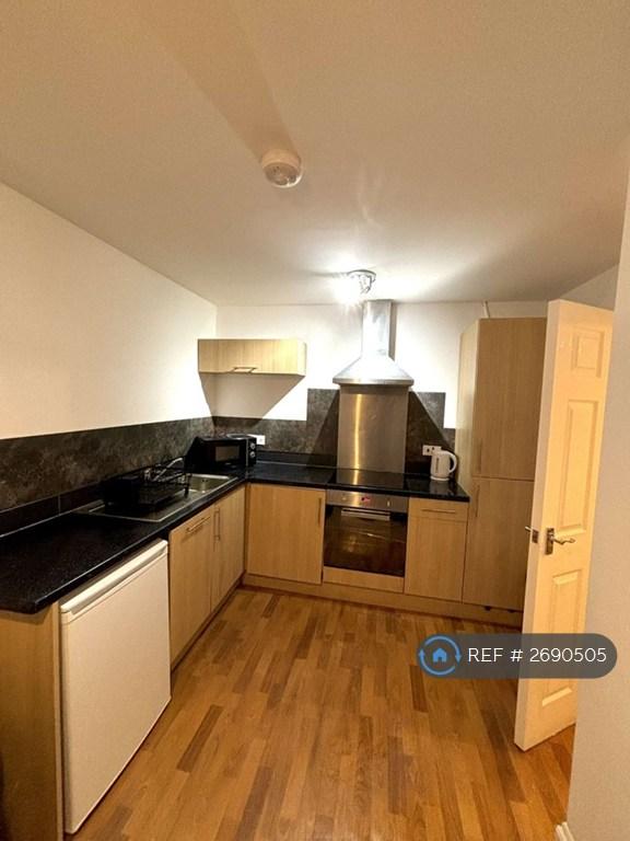 1 bedroom flat in Saxon Place, York, YO31 (1 bed) (#2690505)
