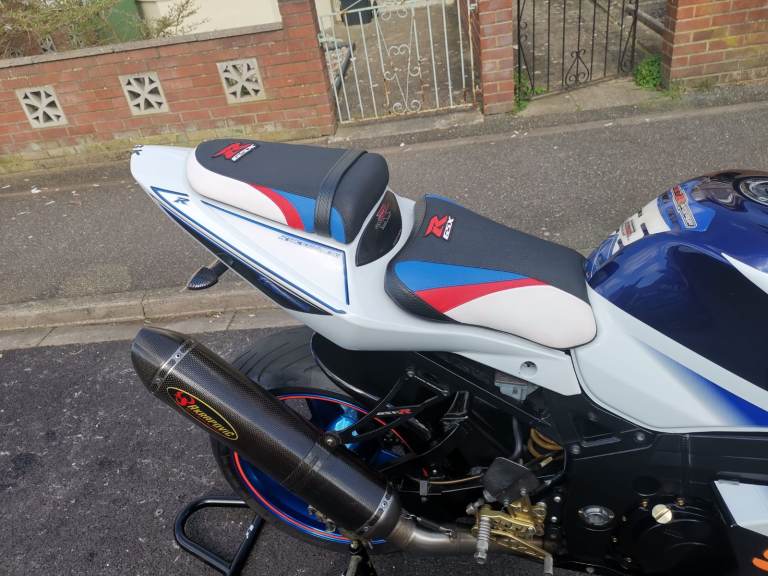 Suzuki GSXR 1000 K3 2003 Motorcycle Motorbike Seats Front and Rear