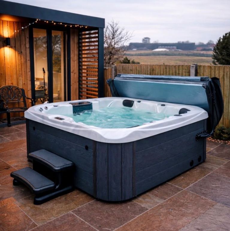 WANTED Hot Tub
