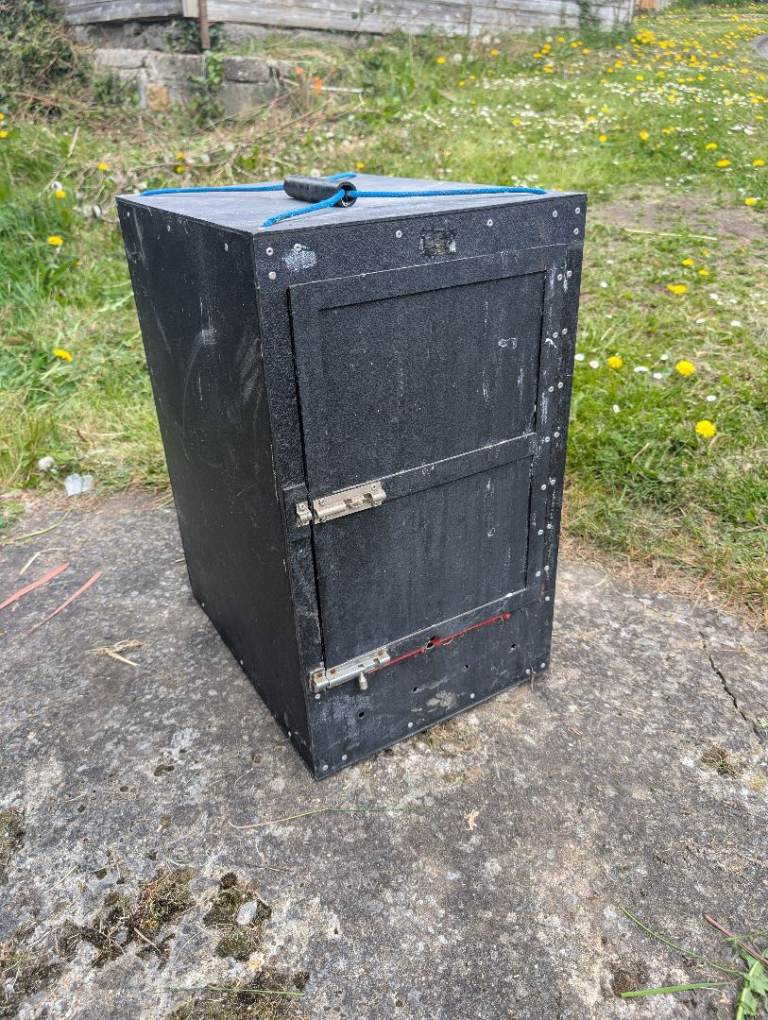 Falconry box