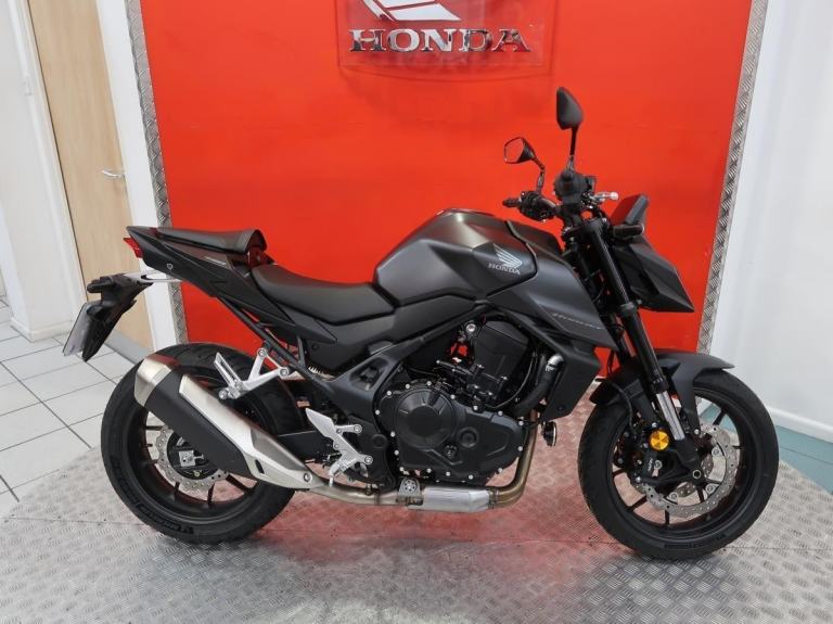 Brand new 2025 Honda CB750 Hornet