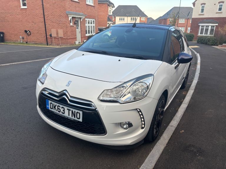Citroen, DS3, Convertible, 2013, Manual, 1598 (cc), 3 doors