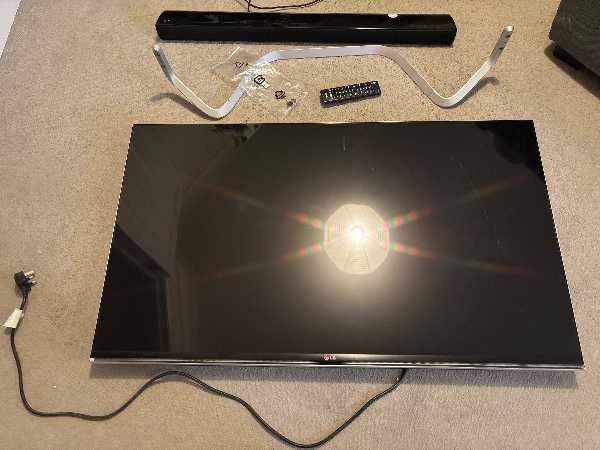 47inch lg smart TV and Bluetooth soundbar 