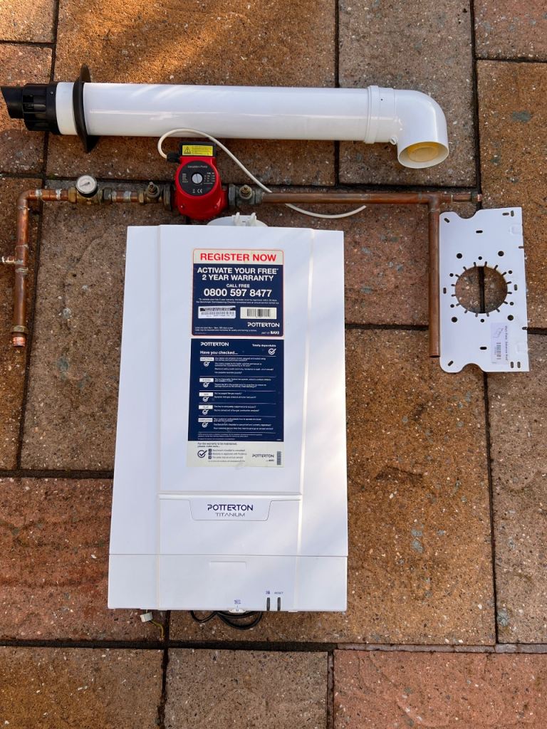 Potterton Titanium 12 Heat system boilerG.C.N° 41-592-61 Potterton