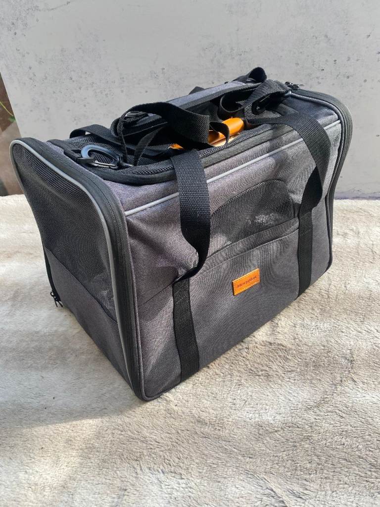 Morpilot pet carrier travel bag with bed for small dogs or cats