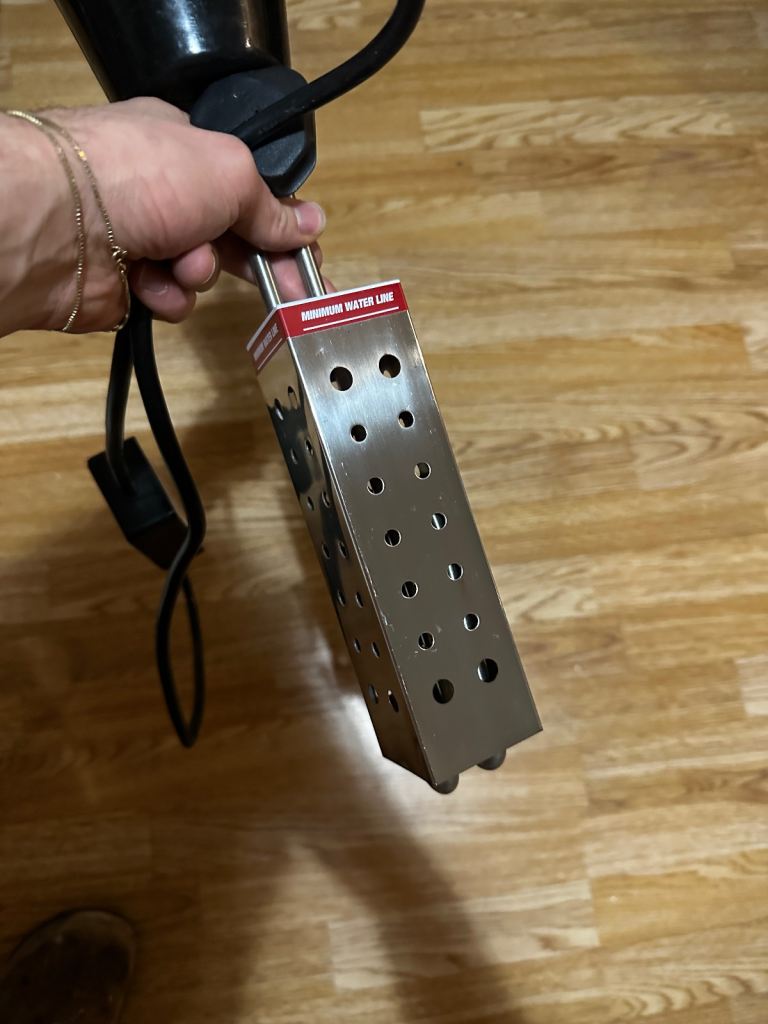 2500W Water Heater for Bath, Portable Electric Water Heater, Temperature Controller