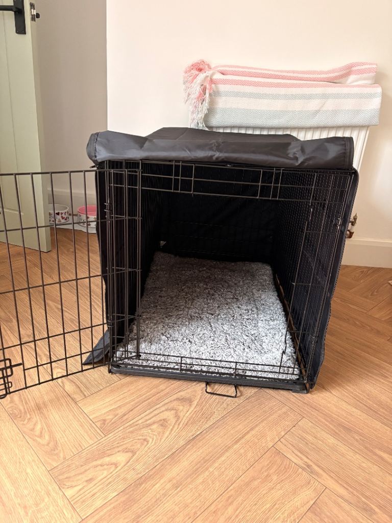 Pets at Home Medium Dog Crate, Blackout Cover and Crate Matt