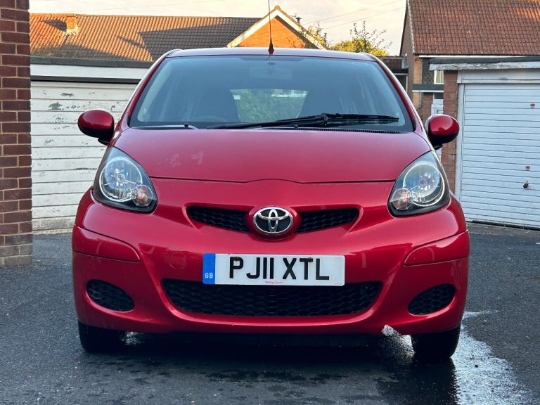 Toyota, AYGO, Hatchback, 2011, Manual, 998 (cc), 5 doors