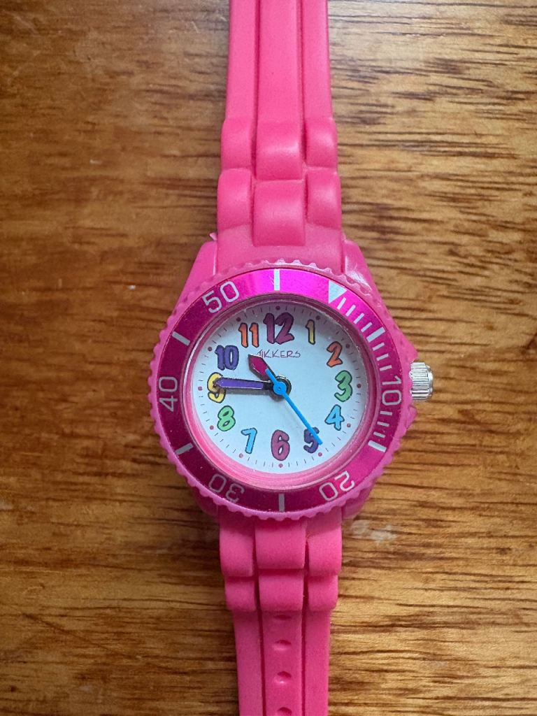Tikkers pink child’s watch