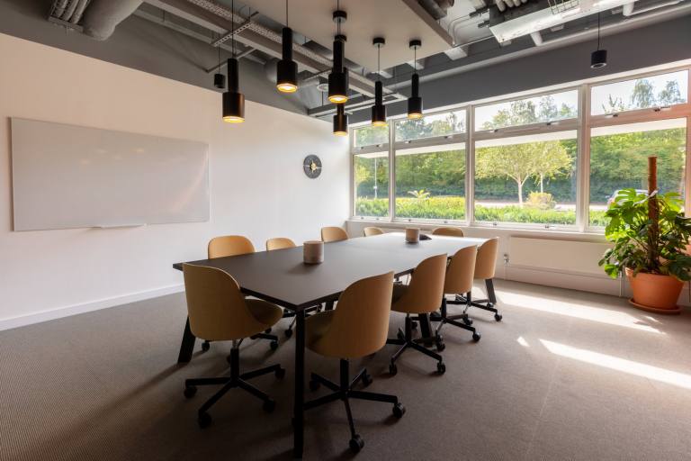 Fareham - PO15 7AZ \ Large Flexible Office Ready to Use