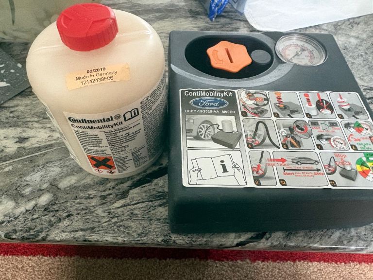 Continental tyre puncture repair compressor