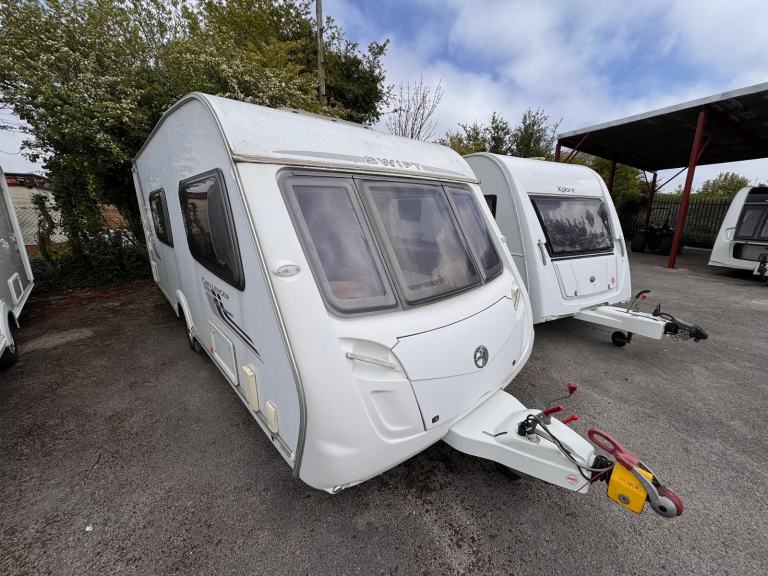 SWIFT CHALLENGER 530 2008 MODEL 4 BERTH REAR WASHROOM TOURING CARAVAN