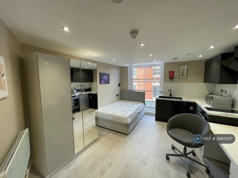 Studio flat in Broad Street, Nottingham, NG1 (#2682067)