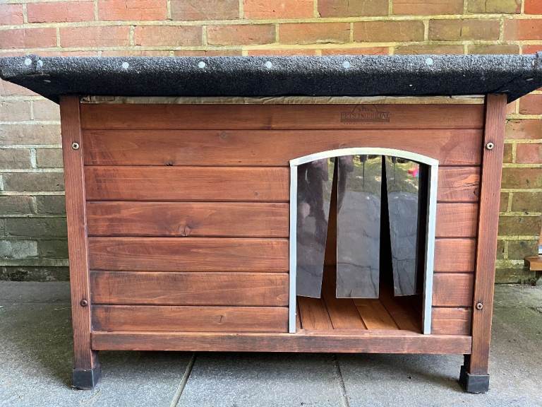 Wooden Cat Kennel with Reinforced Waterproof Roof