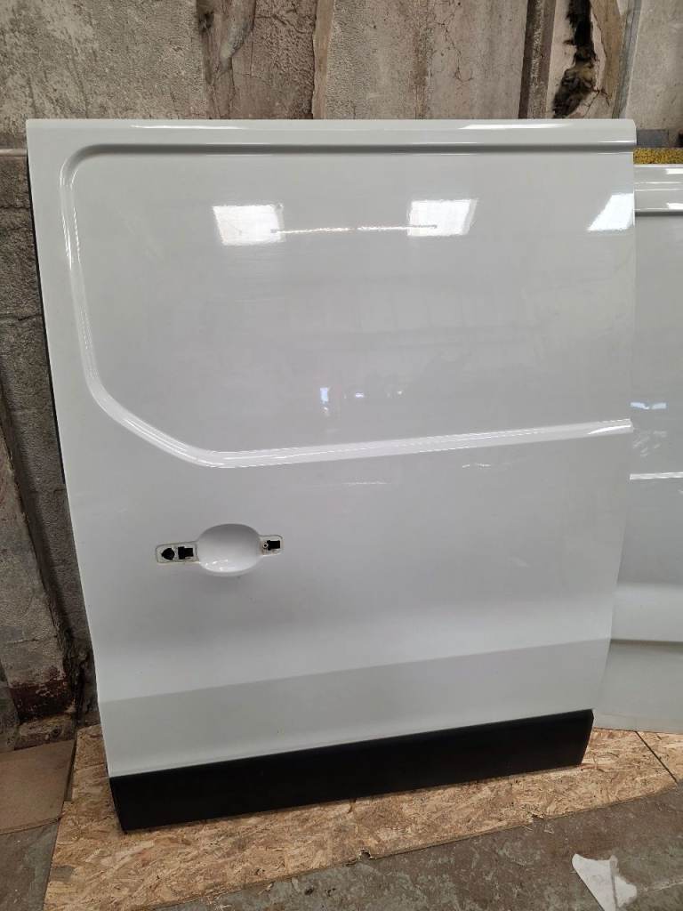 Renault Trafic 3 Left Side Loading Door 