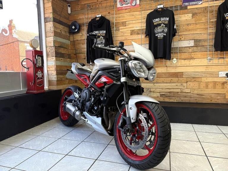 Triumph Street Triple 675 675 RX Naked 