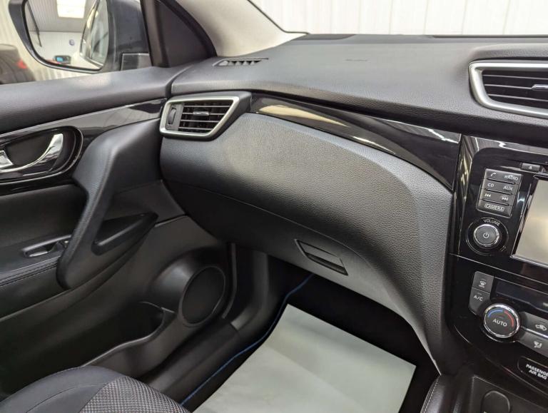 2015 Nissan Qashqai 1.5 Qashqai N-Tec+ dCi 5dr SUV Diesel Manual