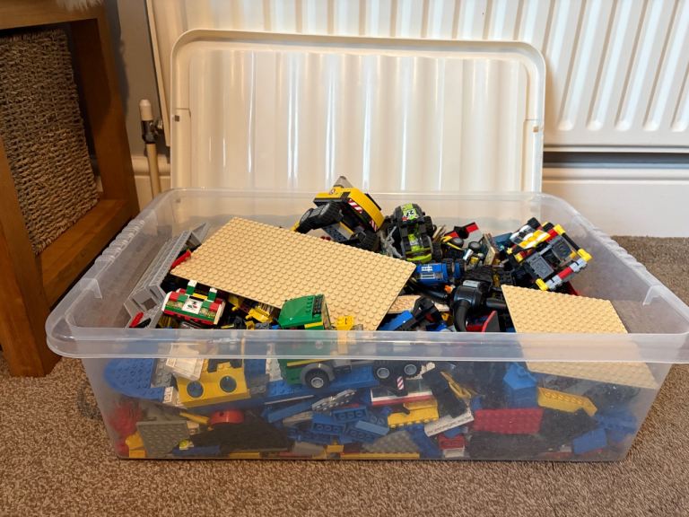Over 6kg of mixed lego