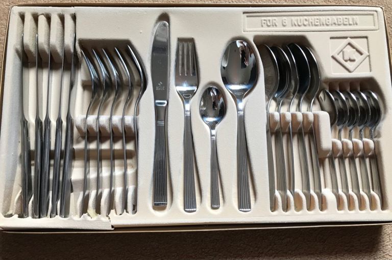 24 Piece Stainless Steel Cutlery Set