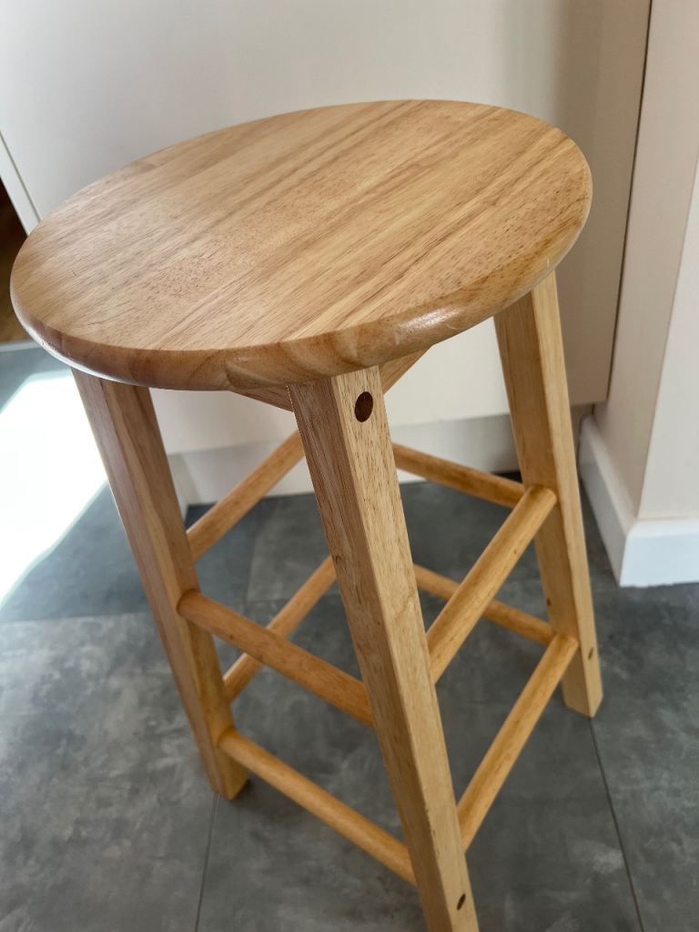 Wooden Bar Stool – Good Condition