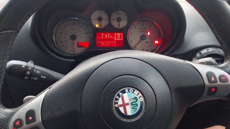 Alfa Romeo, 147, Hatchback, 2008, Semi-Auto, 1970 (cc), 5 doors