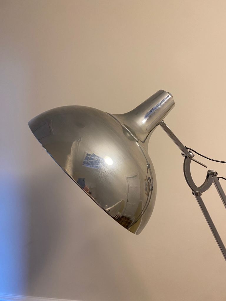 Giant anglepoise lamp