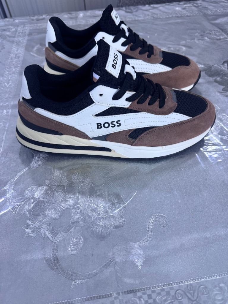 Boss trainers