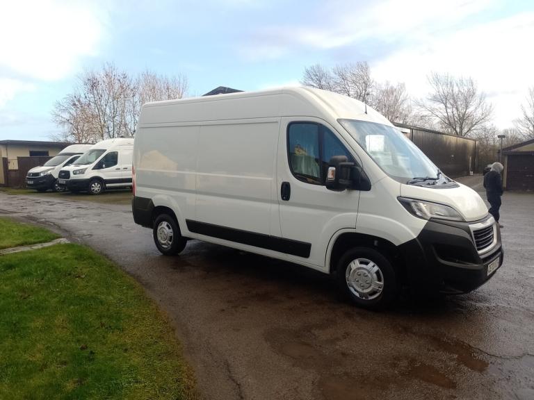 2020 Peugeot Boxer 2.2 BlueHDi H2 L2 Professional Van 140ps PANEL VAN Diesel Manual