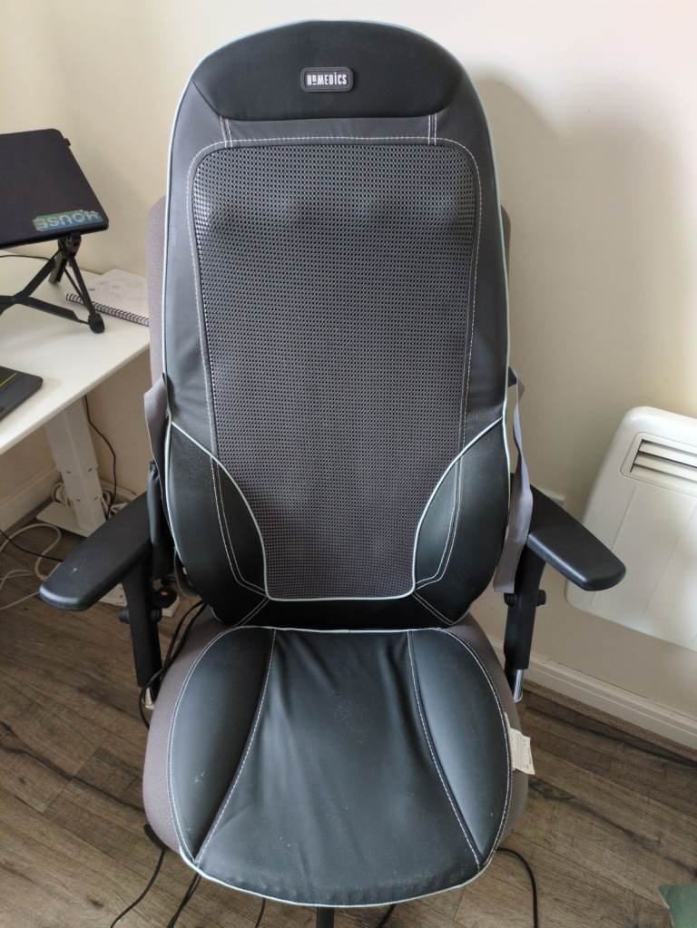 Ho Matrix Shiatsu Max 2.0 electric heated shiatsu back massager