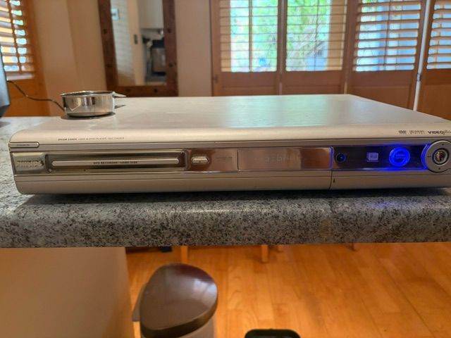 Philips DVD Player - DVDR - 3300H (80Gig) Silver, Good Condition
