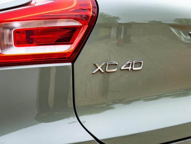 2024 Volvo XC40 2.0 B3 MHEV Plus DCT Auto Euro 6 (s/s) 5dr ESTATE Petrol/Electric Hybrid Automatic