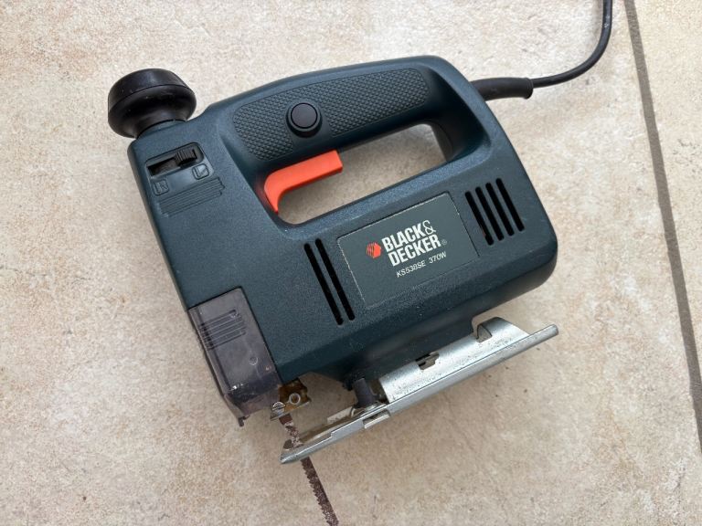 A Black and decker jig saw Ks538se 370w