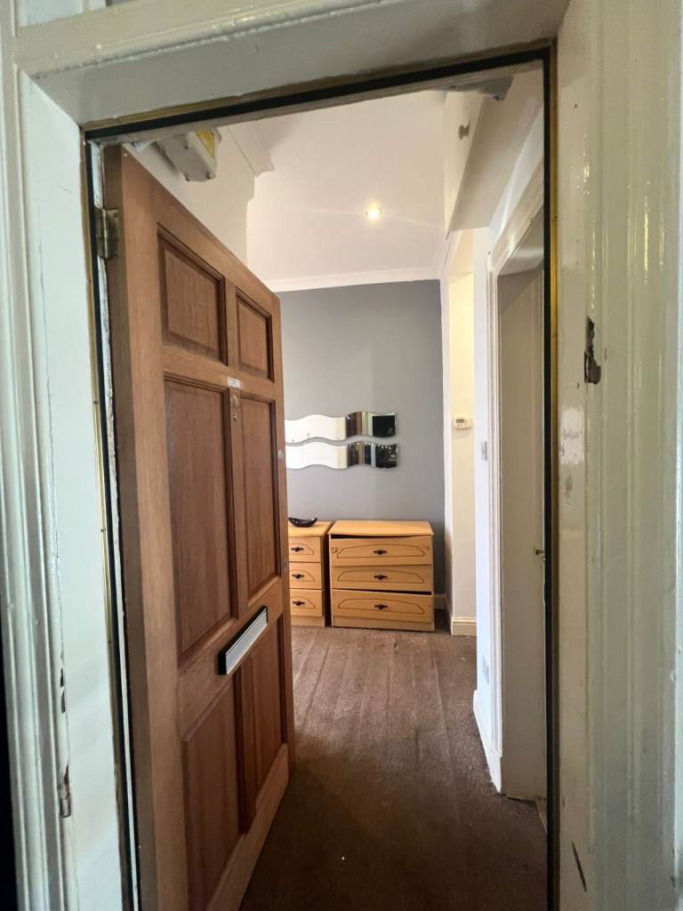 TO LET: 1-Bedroom Tenement Flat – Cambuslang Road, Rutherglen (G73)