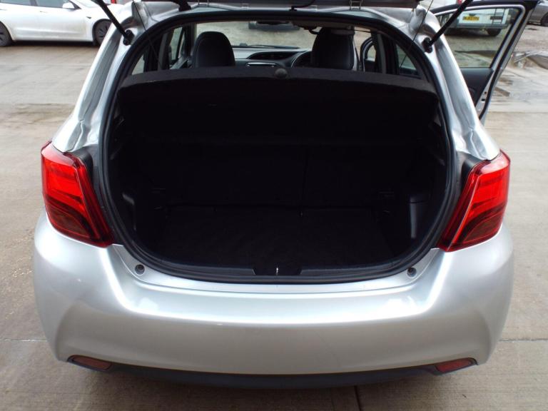  Toyota Yaris 1.33 Dual VVT-i Excel Euro 5 5dr Euro 5 Petrol Manual