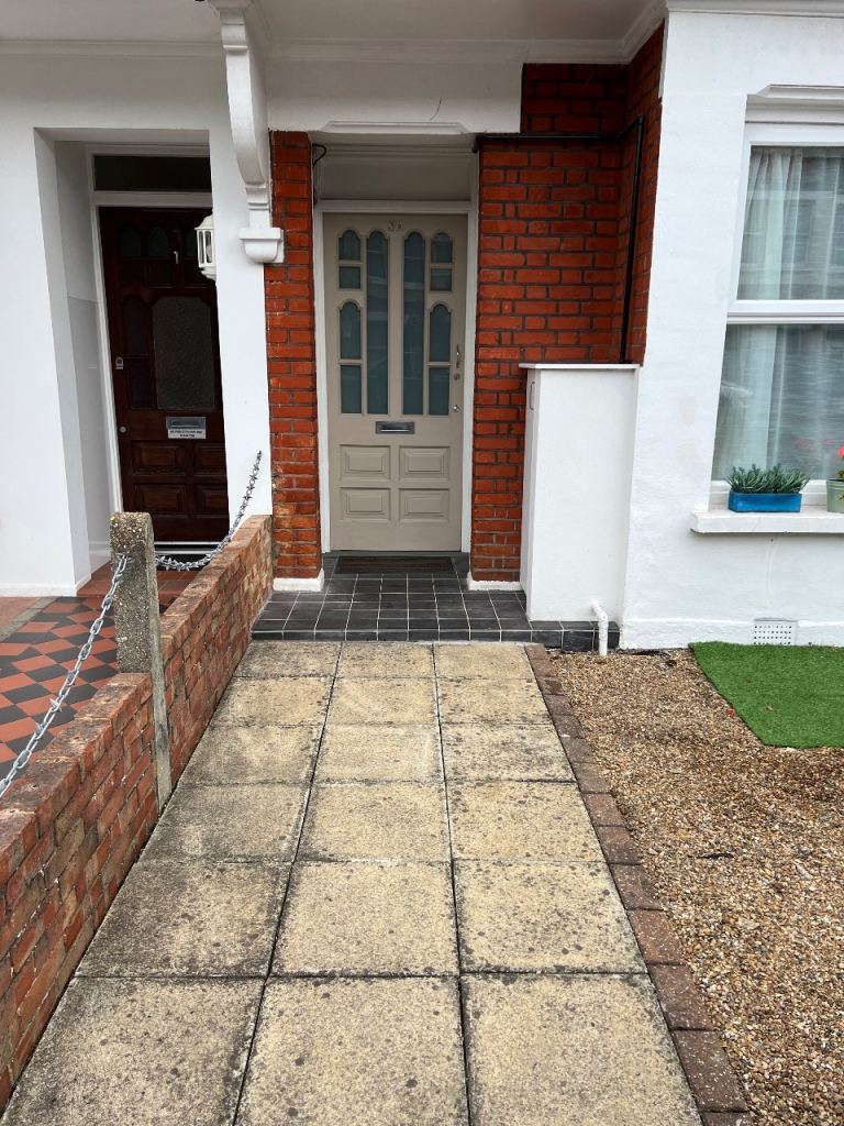 Wimbledon first floor two double bedroom flat.