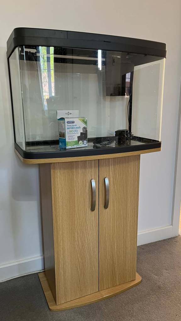 65 Litre Fish Tank and Cabinet – Good Condition