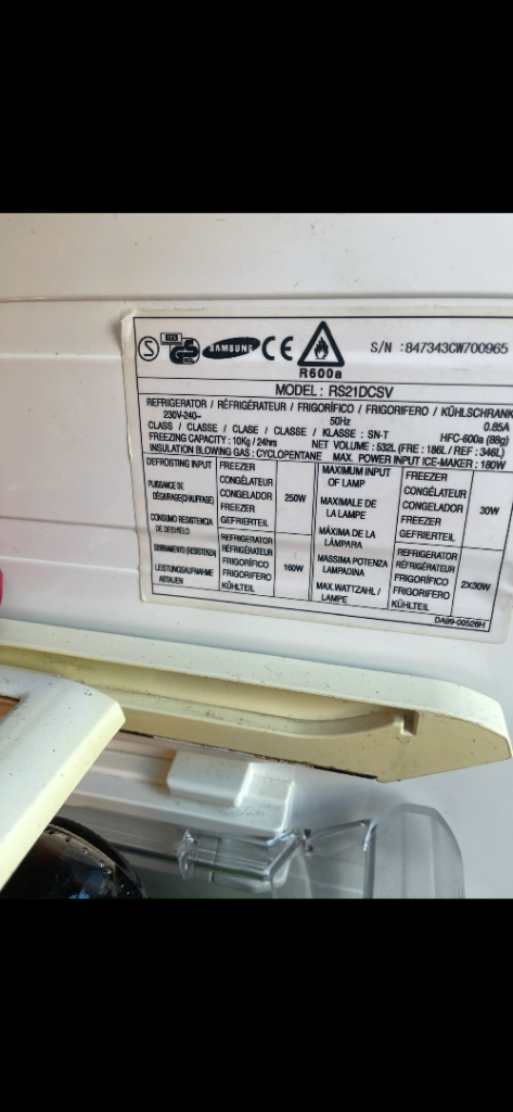 Samsung American Fridge Freezer RS21DCSV with Ice Maker, White