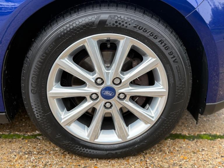 2015 Ford Focus 1.0T EcoBoost Titanium Auto Euro 6 (s/s) 5dr HATCHBACK Petrol Automatic