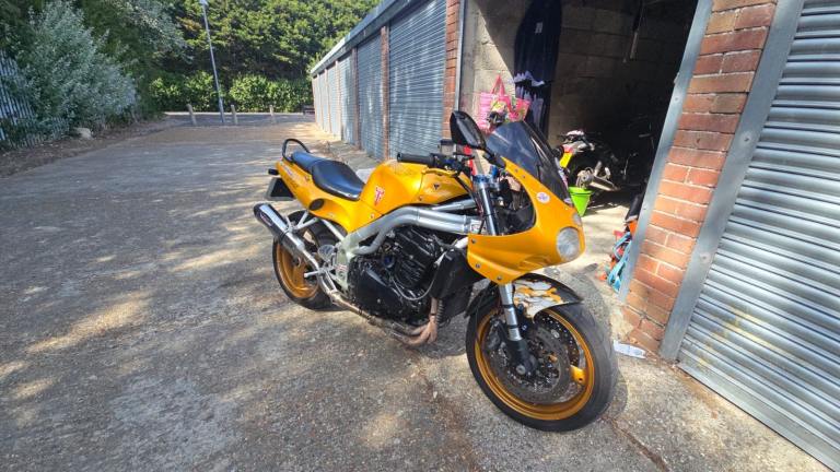 Triumph Daytona T595 1000cc